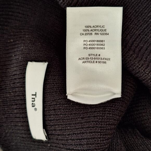 NWOT TNA Aritzia Beanie Women's OSFM Basic Black Ribbed Outdoor Cozycore - Picture 7 of 8